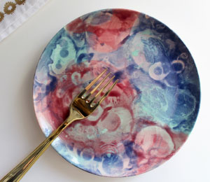 Las Cruces Color Me Mine Random Round Plate